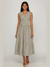 Load image into Gallery viewer, Ivory &amp; Ink Dress