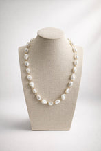 Load image into Gallery viewer, Pearl Chains